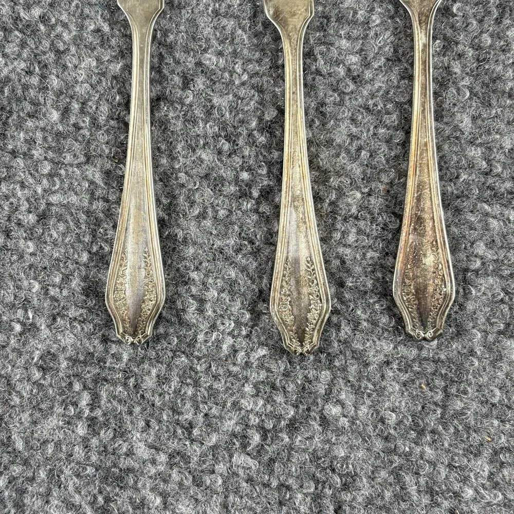 Vintage Rogers & Bro. Garland 1914 A1 Silverplate Butter Spreaders Set of 6